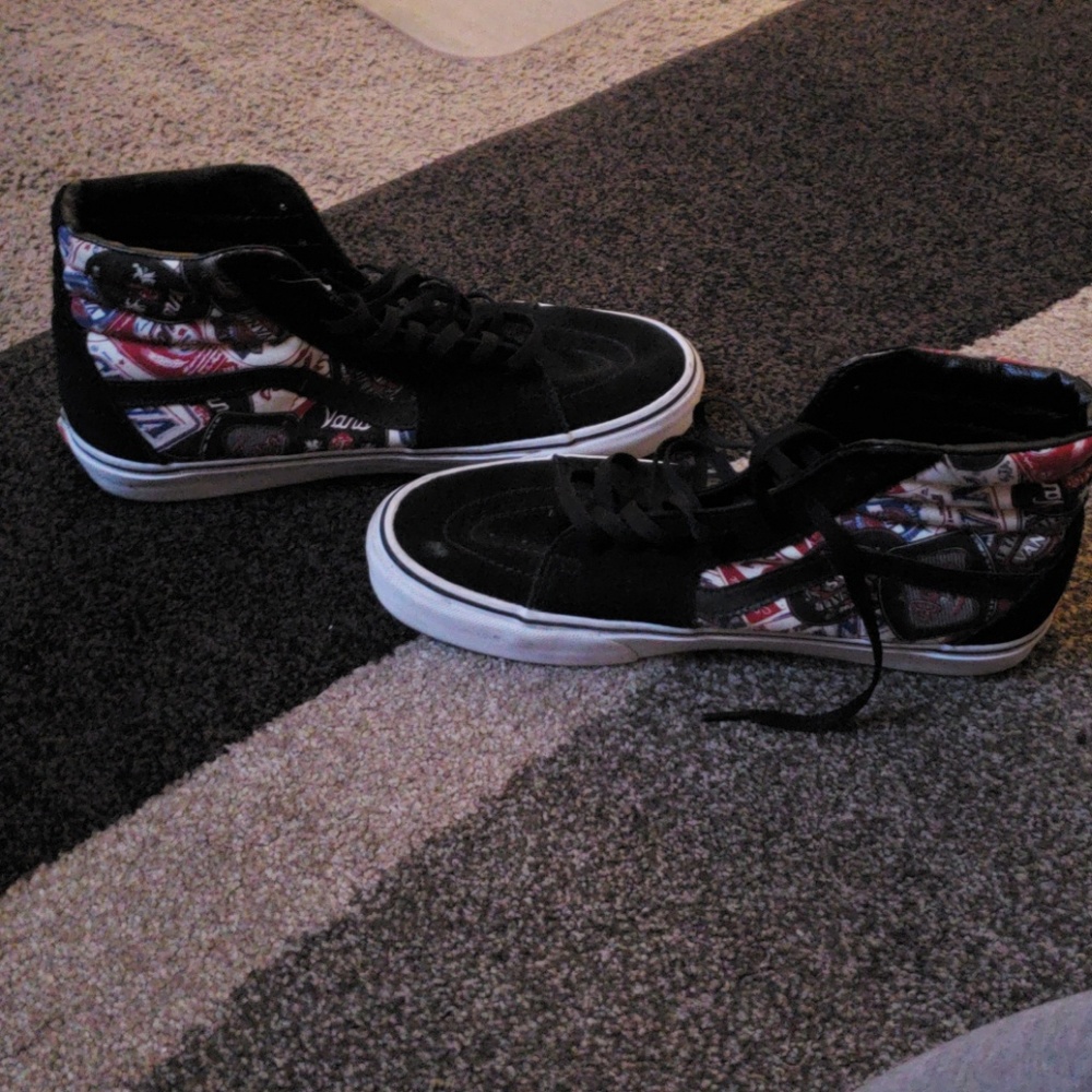 Vans - Picture 3 of 4
